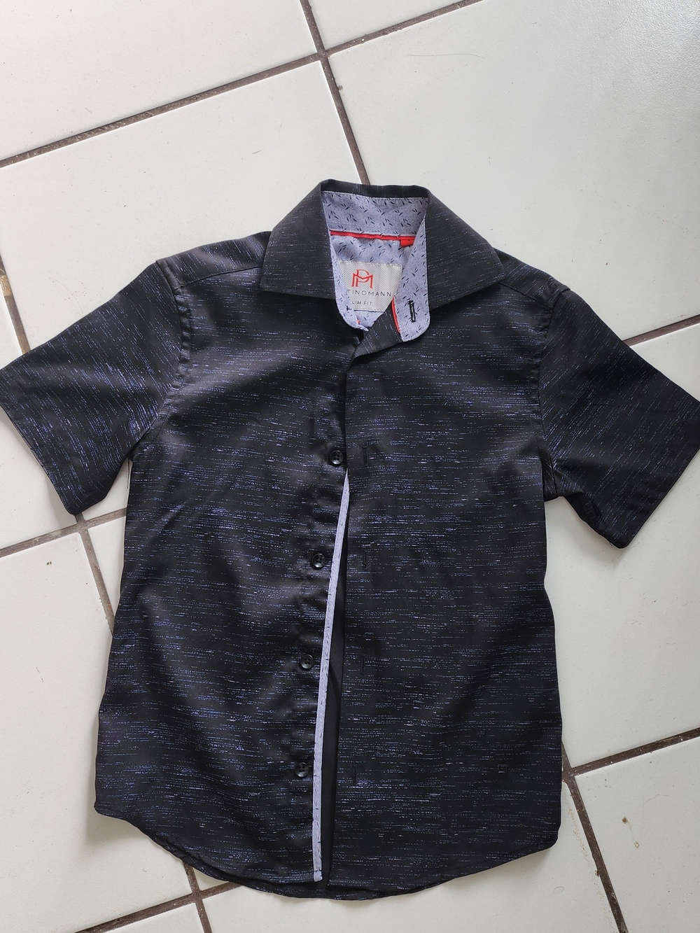 Men's Short-Sleeve Black Patterned Button-Up Shirt